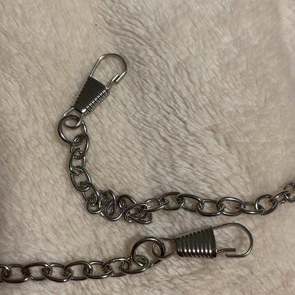 ☀️$1 Add On☀️ Two Waist/Mask Chains Rose Gold and Silver - Picture 5 of 5